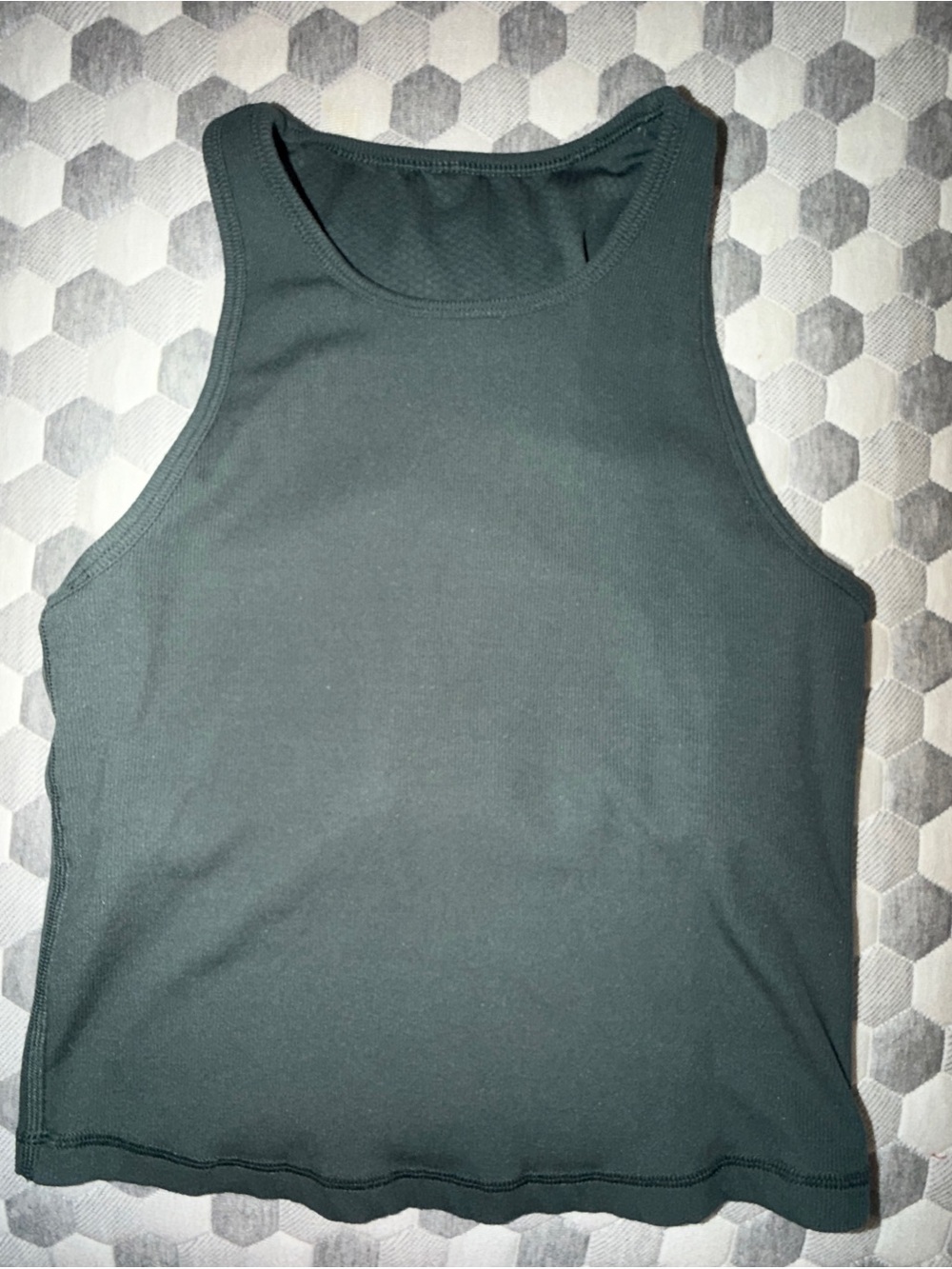 Vuori Women’s Dark Green Tank Top - Classic Sleeveless Crop